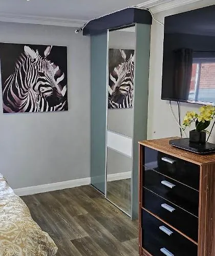 Oxford Road Apartment