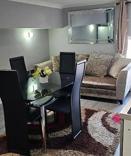 Oxford Road Apartment
